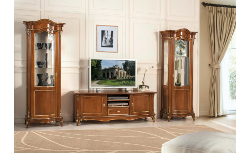 Liberty nappali elemei önállóan is rendelhetőek. A vitrin, az álló óra vagy a TV-szekrény többféle színben is elérhető.